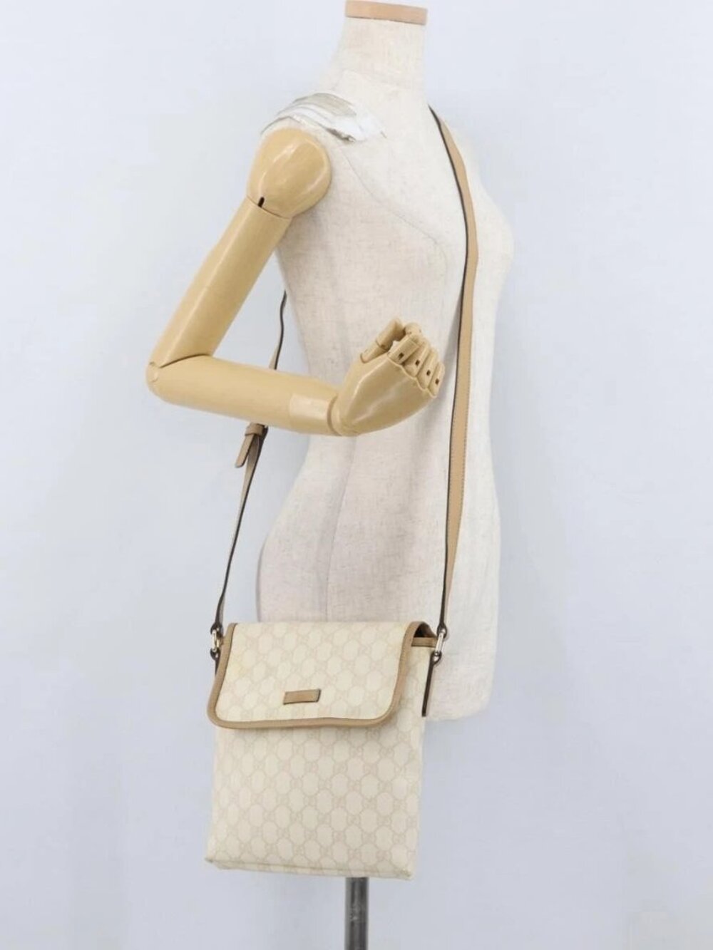 GUCCI GG Supreme Shoulder Bag PVC Ivory Gold 223666 Auth fm5187